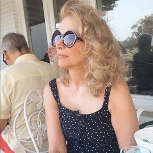 Meet your Posher, Elizabeth